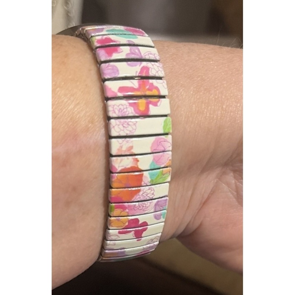 Avon Women's Quartz Wristwatch Multicolor Floral Band Silver-Tone Case Spring - Picture 3 of 4